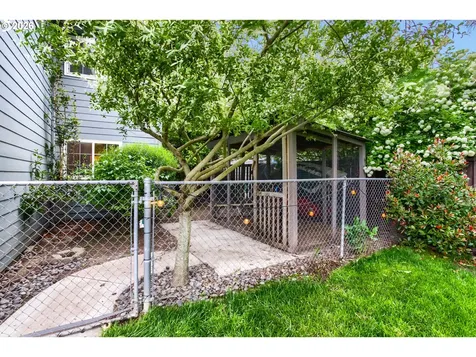 11820 SW Clifford Street Beaverton OR 97008