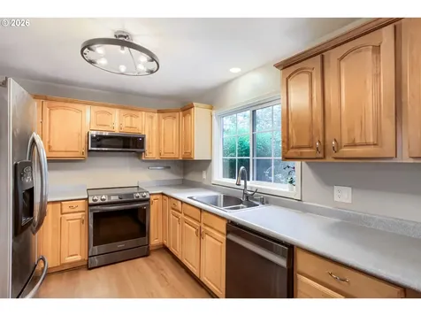 11820 SW Clifford Street Beaverton OR 97008