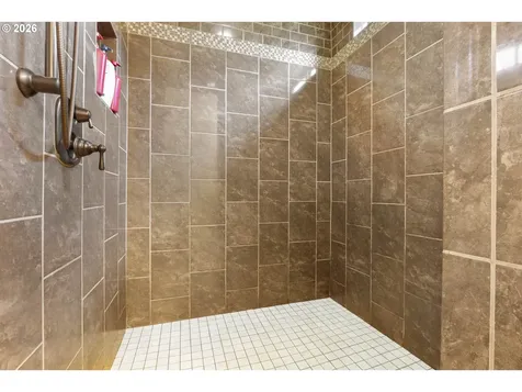 725 Slazenger Court Sutherlin OR 97479