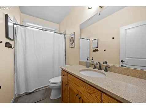 725 Slazenger Court Sutherlin OR 97479