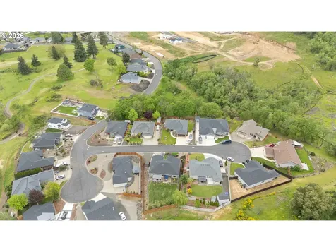 725 Slazenger Court Sutherlin OR 97479