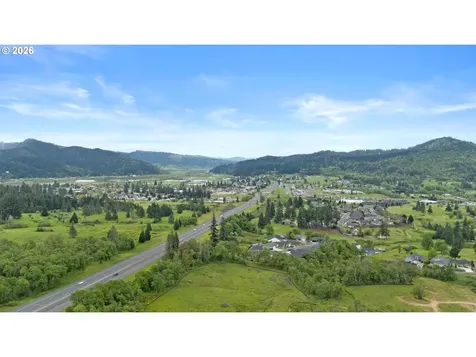725 Slazenger Court Sutherlin OR 97479
