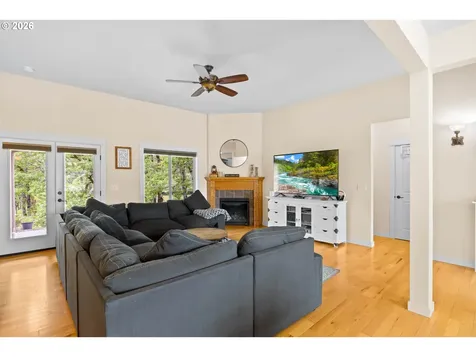 725 Slazenger Court Sutherlin OR 97479