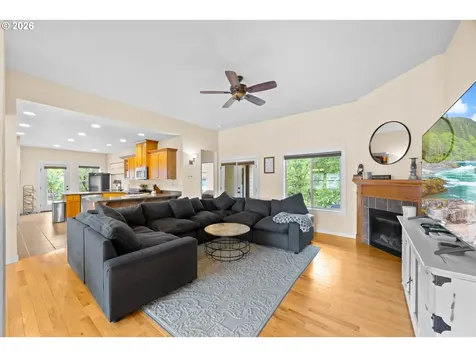 725 Slazenger Court Sutherlin OR 97479