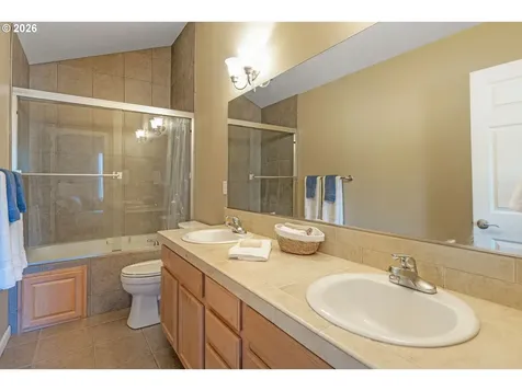 14212 SE Oregon Trail Drive Clackamas OR 97015