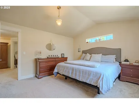 19611 SE 30th Way Camas WA 98607