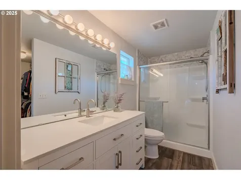 19611 SE 30th Way Camas WA 98607