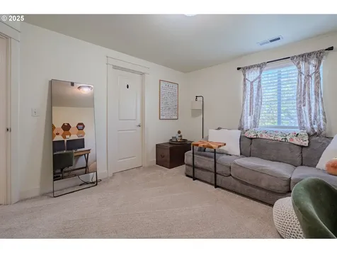 19611 SE 30th Way Camas WA 98607