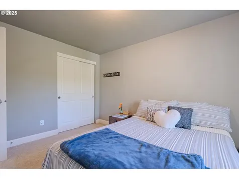 19611 SE 30th Way Camas WA 98607