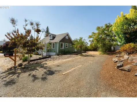 1246 NW Hicks Street Roseburg OR 97470