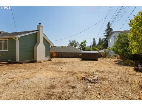 1246 NW Hicks Street Roseburg OR 97470