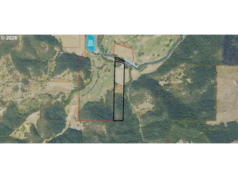 1355 Days Creek Cutoff Road Myrtle Creek OR 97457