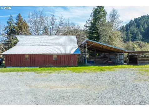 1355 Days Creek Cutoff Road Myrtle Creek OR 97457