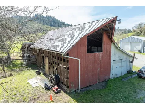 1355 Days Creek Cutoff Road Myrtle Creek OR 97457