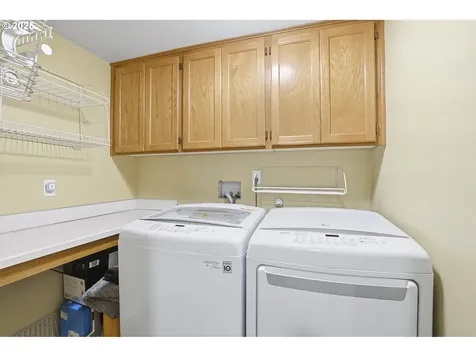 19865 Castleberry Loop Oregon City OR 97045