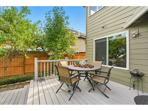 19865 Castleberry Loop Oregon City OR 97045