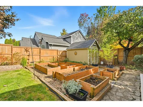 19865 Castleberry Loop Oregon City OR 97045