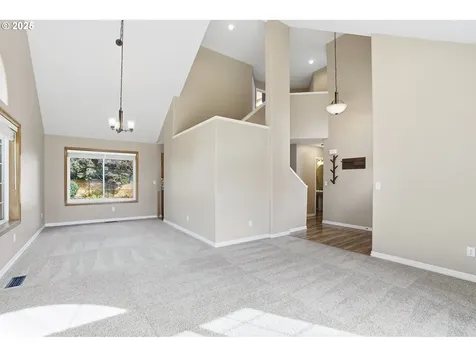 19865 Castleberry Loop Oregon City OR 97045