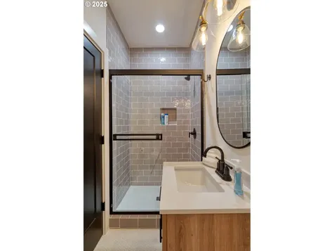 508 NE 56th Avenue Portland OR 97213