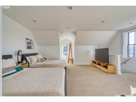 508 NE 56th Avenue Portland OR 97213
