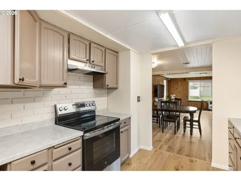 1105 NE Lincoln Street Hillsboro OR 97124