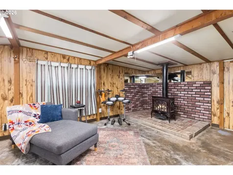 1105 NE Lincoln Street Hillsboro OR 97124