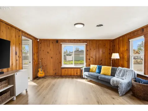 1105 NE Lincoln Street Hillsboro OR 97124