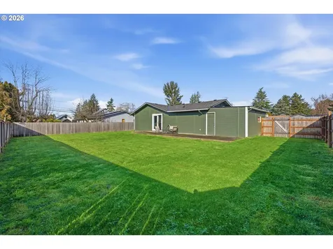 704 E Pinehurst Drive Newberg OR 97132