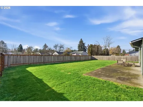 704 E Pinehurst Drive Newberg OR 97132