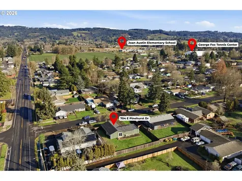 704 E Pinehurst Drive Newberg OR 97132