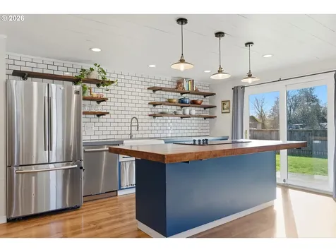 704 E Pinehurst Drive Newberg OR 97132