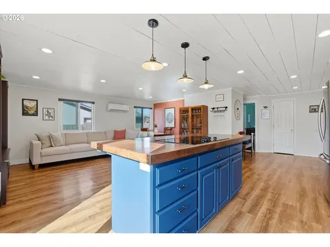 704 E Pinehurst Drive Newberg OR 97132