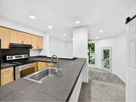 1535 SW Clay Street Portland OR 97201