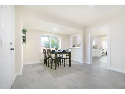 1214 S 5th Avenue Kelso WA 98626
