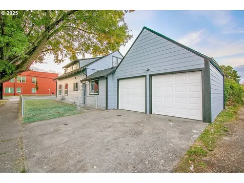 1214 S 5th Avenue Kelso WA 98626
