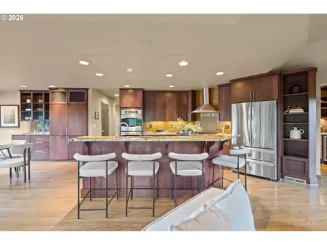 1592 View Lake Court Lake Oswego OR 97034