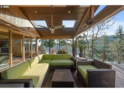 1592 View Lake Court Lake Oswego OR 97034