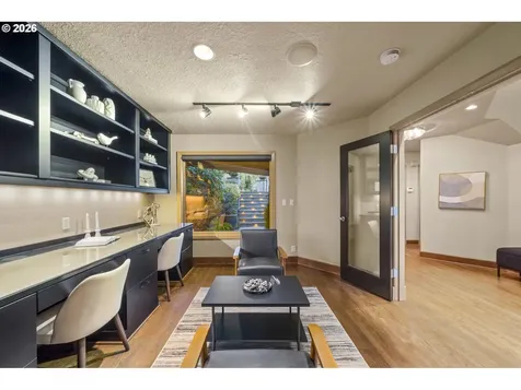 1592 View Lake Court Lake Oswego OR 97034