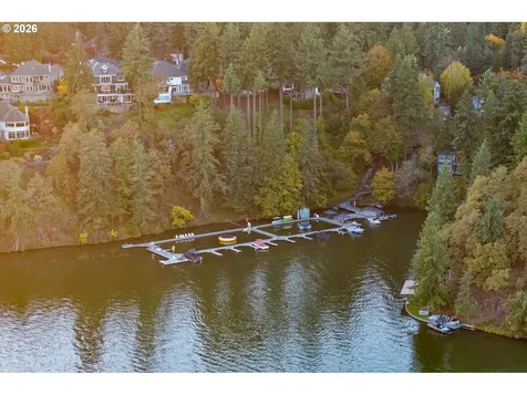 1592 View Lake Court Lake Oswego OR 97034