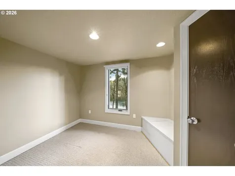 1592 View Lake Court Lake Oswego OR 97034