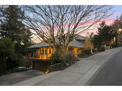 1592 View Lake Court Lake Oswego OR 97034