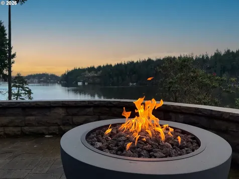 1592 View Lake Court Lake Oswego OR 97034