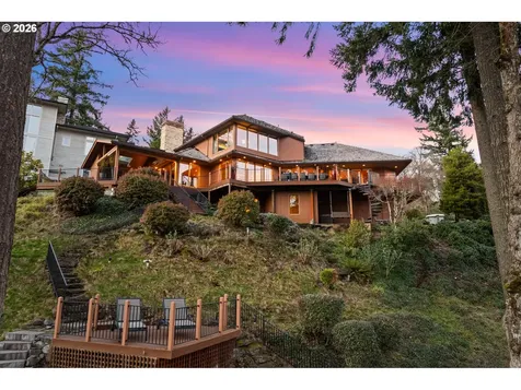 1592 View Lake Court Lake Oswego OR 97034