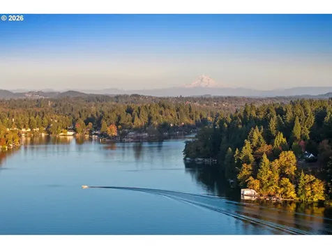 1592 View Lake Court Lake Oswego OR 97034