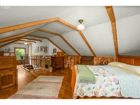 7298 SW Capitol Hill Road Portland OR 97219