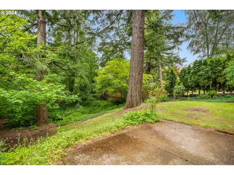 7298 SW Capitol Hill Road Portland OR 97219