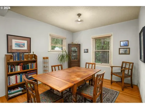 7298 SW Capitol Hill Road Portland OR 97219