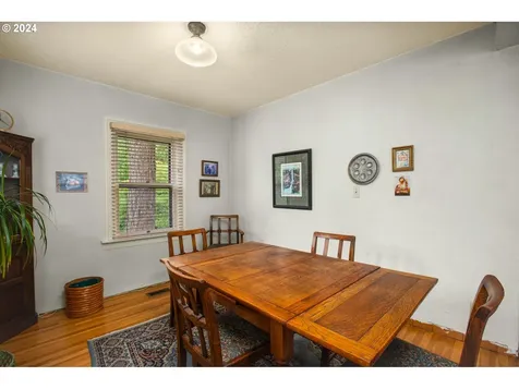 7298 SW Capitol Hill Road Portland OR 97219