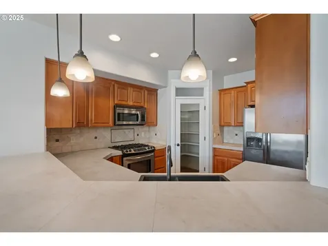 765 W U Street Washougal WA 98671