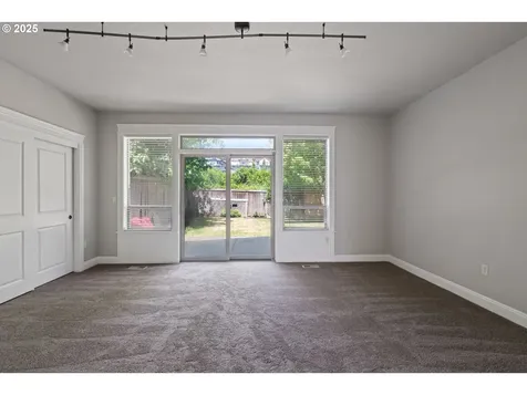 765 W U Street Washougal WA 98671